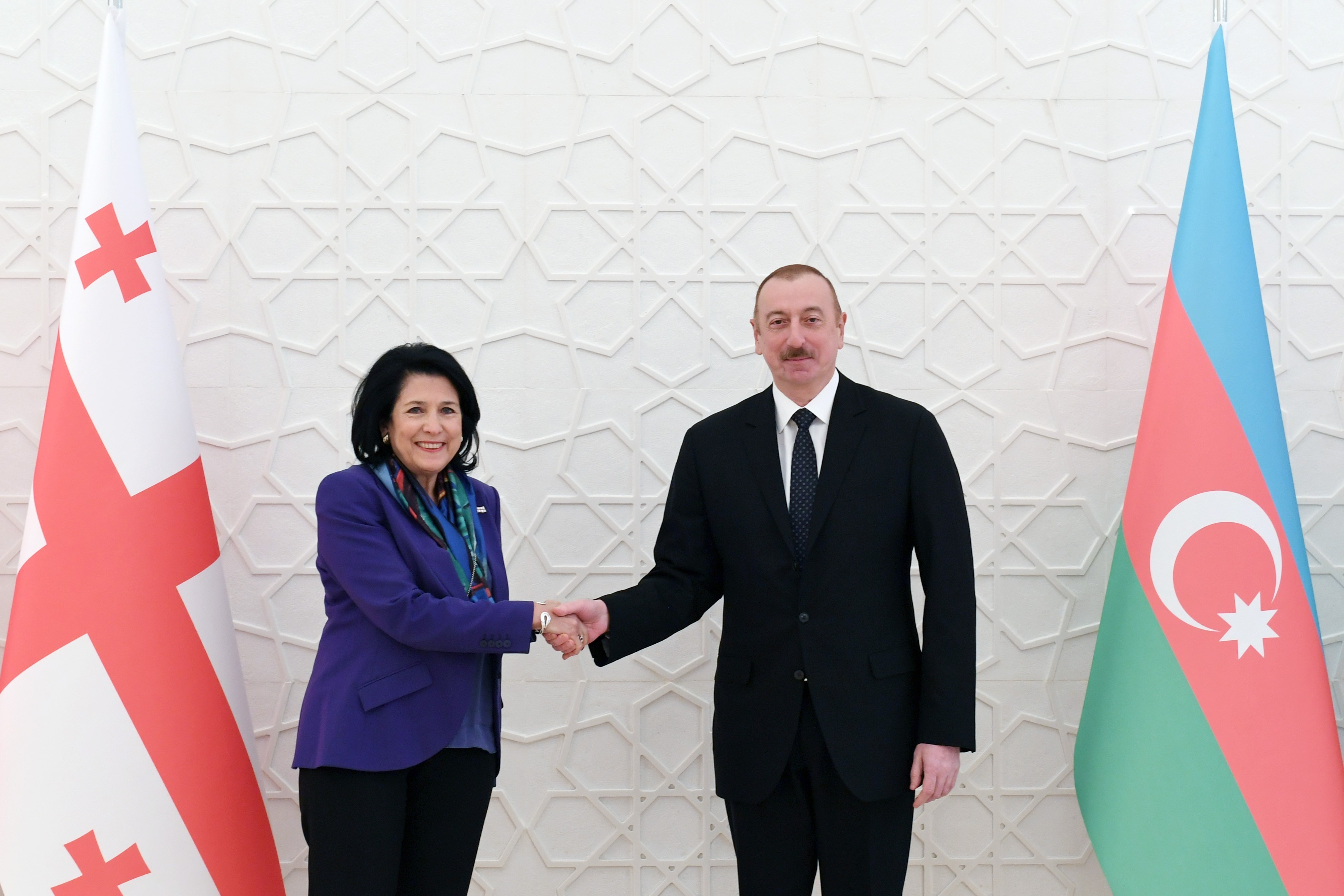 Ильхам Алиев поздравил президента Грузии