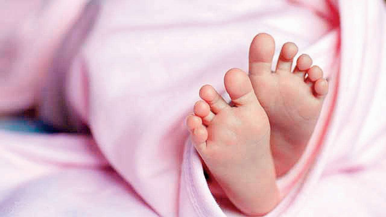 Родители по ошибке заживо похоронили младенца