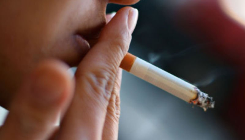 Курильщики более подвержены риску заражения коронавирусом - TƏBİB