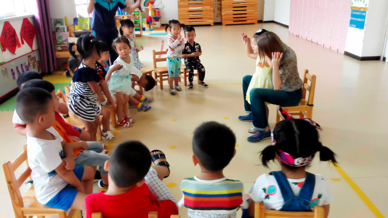Мужчина изрезал 37 детей в детсаду в Китае