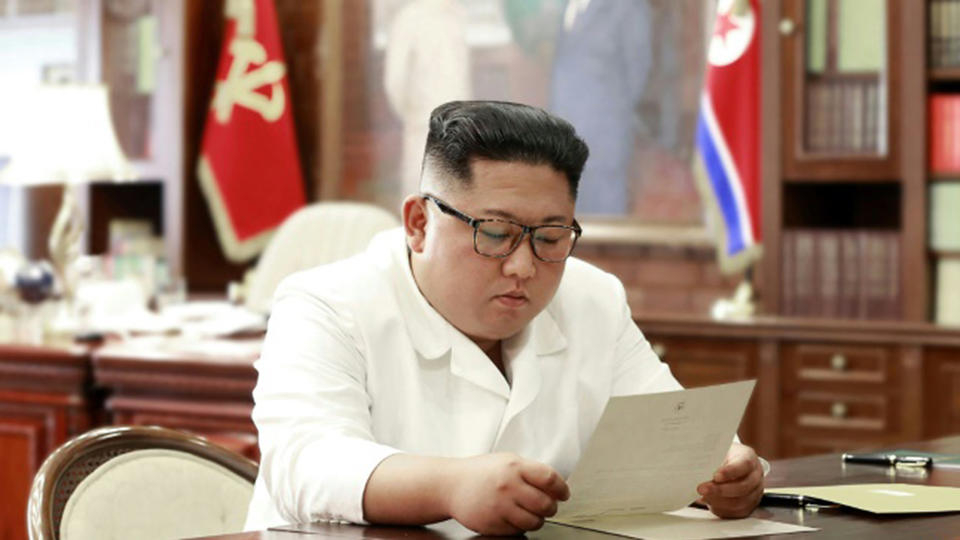 Ким Чен Ын появился на публике в необычном наряде
