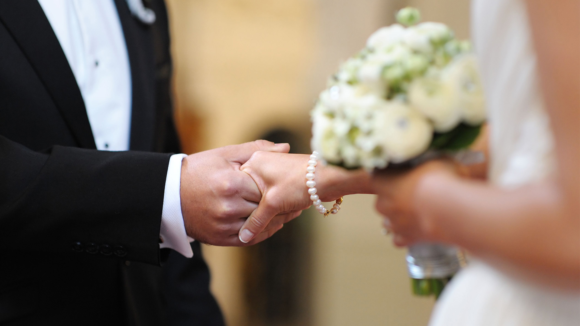 Ученые рассказали, почему опасно рано жениться