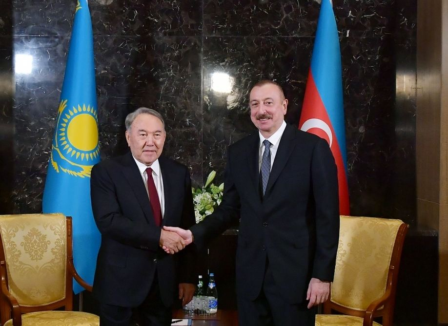 Президент Ильхам Алиев позвонил Нурсултану Назарбаеву