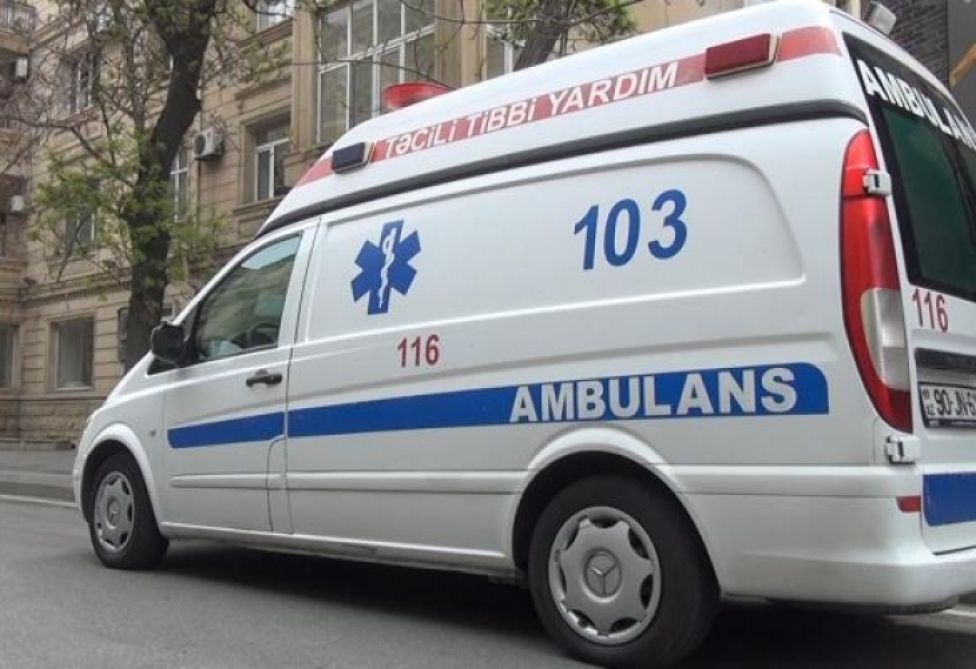 В Азербайджане машина скорой помощи больницы попала в ДТП, пострадали 8 человек