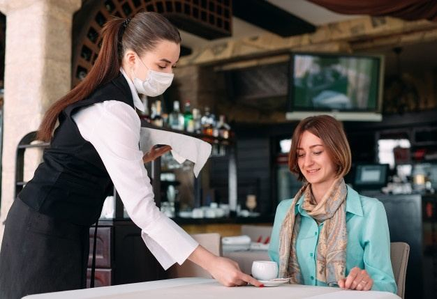 В Азербайджане предложили новый способ допуска людей в рестораны и на работу