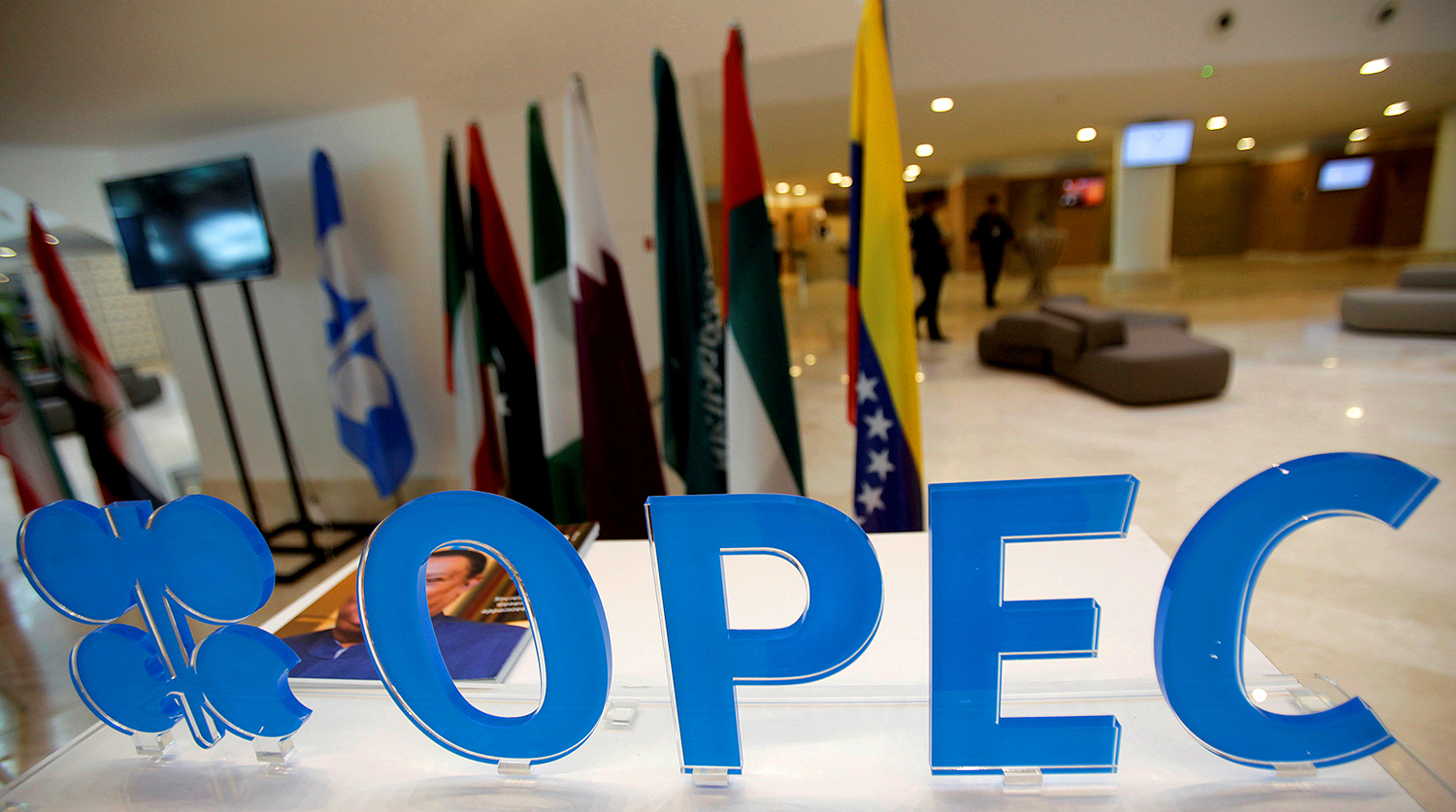 Страны ОПЕК+ договорились с августа увеличить добычу нефти