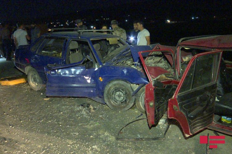 В тяжелом ДТП в Баку погибли 2, получили ранения 4 человека – ФОТО\ВИДЕО