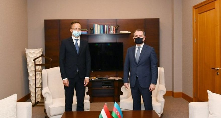 Началась встреча Джейхуна Байрамова и главы МИД Венгрии - ФОТО