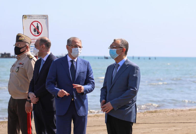 Министр экологии и глава ИВ Баку проверили готовность пляжей к работе в карантин - ФОТО