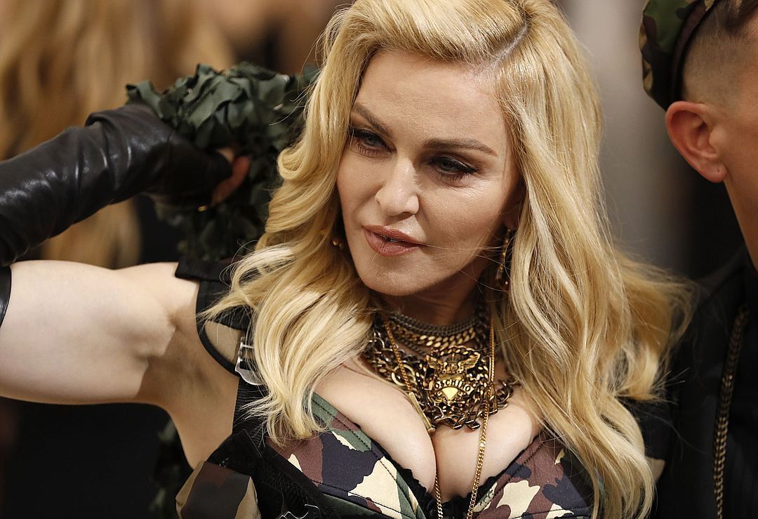 Мадонну оштрафовали в РФ на $1 миллион за речь о правах ЛГБТ