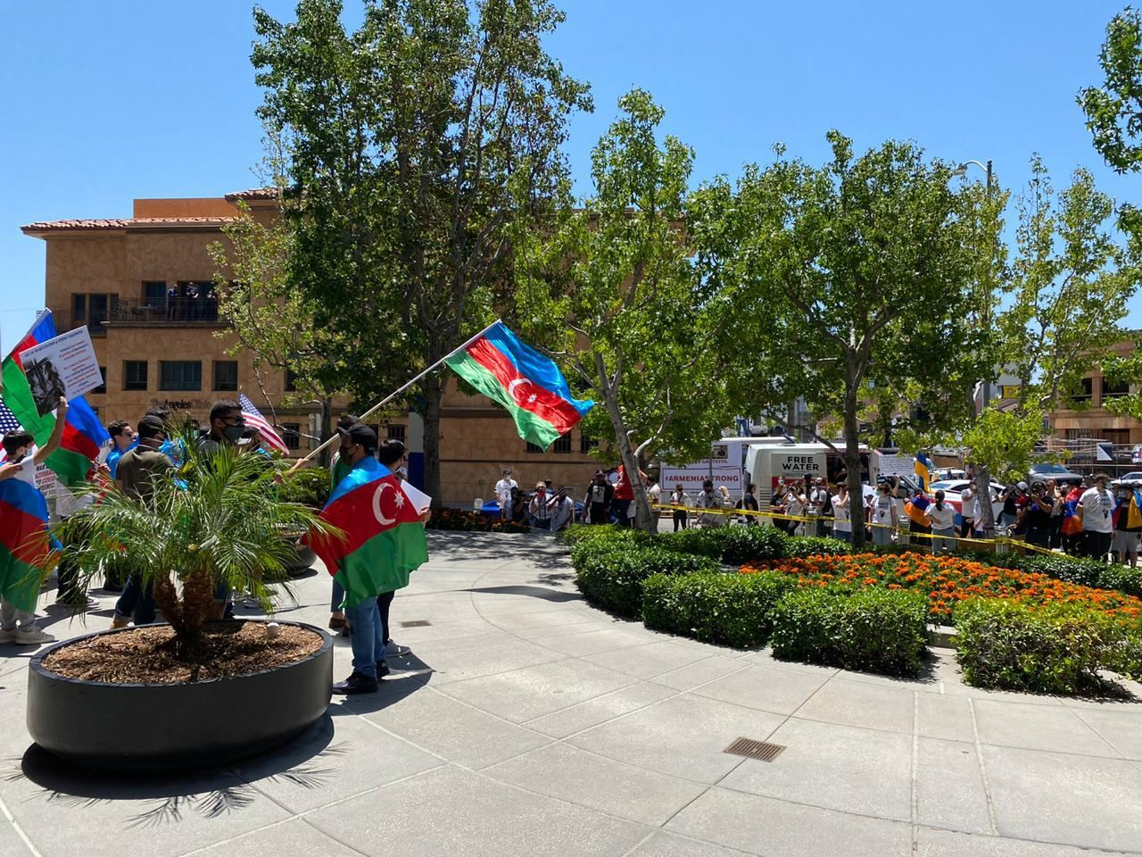 Армянин, избивший азербайджанскую женщину в Лос-Анджелесе, задержан