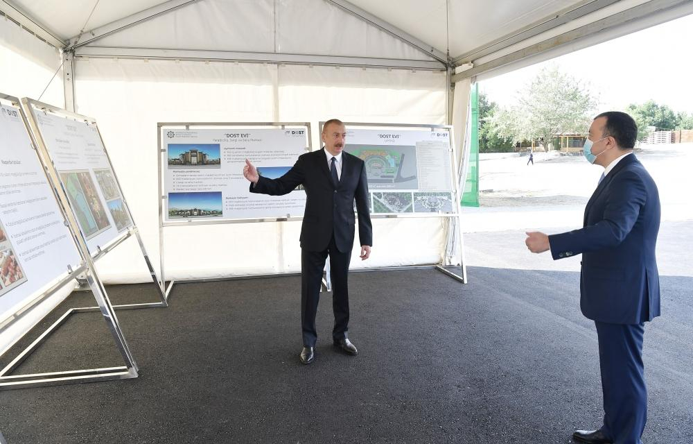 Ильхам Алиев заложил фундамент Центра творчества, выставки и продажи "Дом DOST" в Исмаиллы - ФОТО