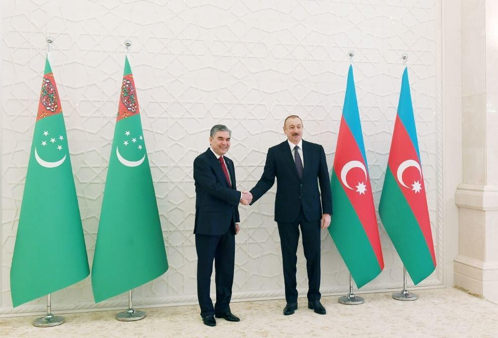 Президенты Азербайджана и Туркменистана провели телефонный разговор