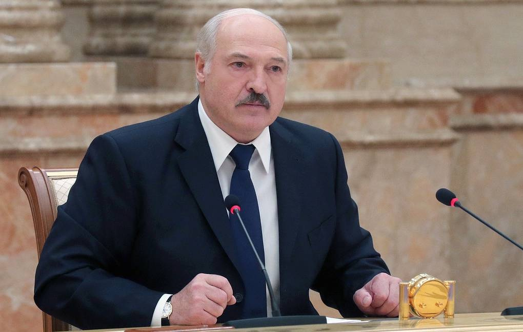 Лукашенко назвал пандемию коронавируса политической и экономической войной