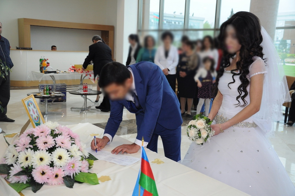 "Служба ASAN" ограничила число участников торжественных церемоний бракосочетания