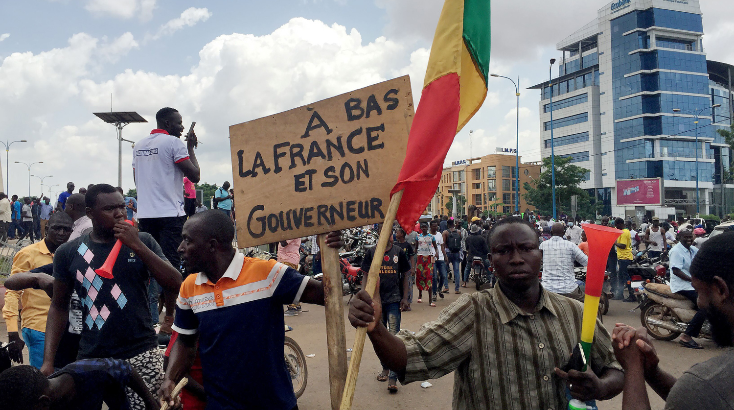 В Мали мятежники арестовали президента и премьера страны