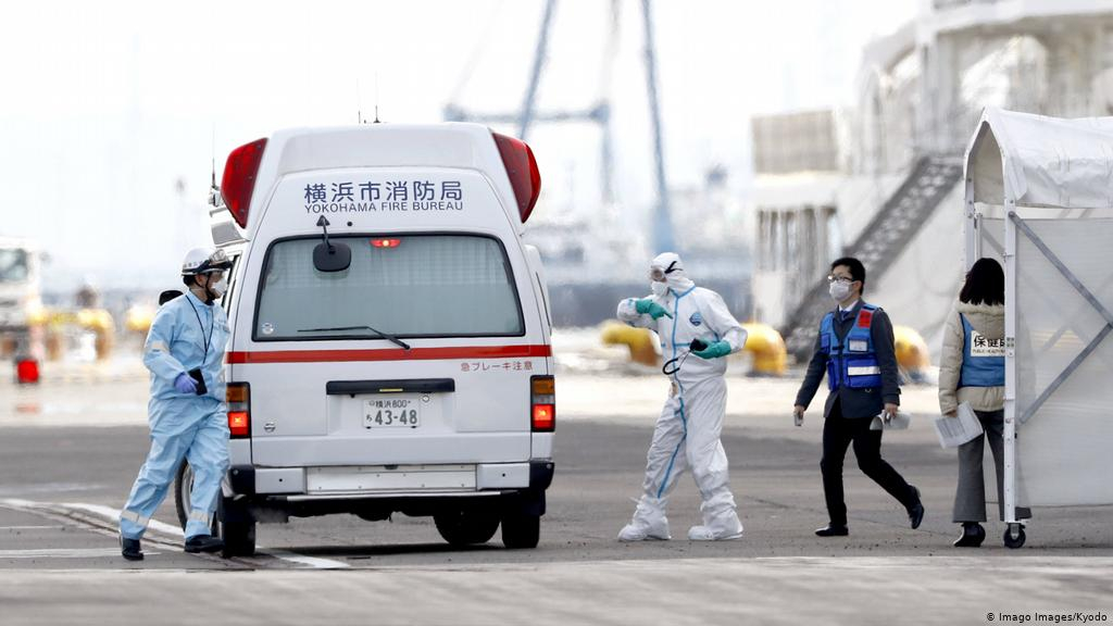 Ученые из Японии предупредили о третьей волне коронавируса