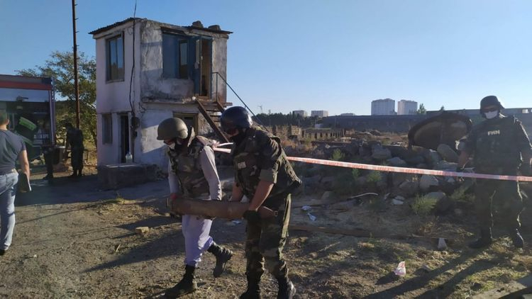 В Баку на территории зернового комбината обнаружены боеприпасы - ФОТО