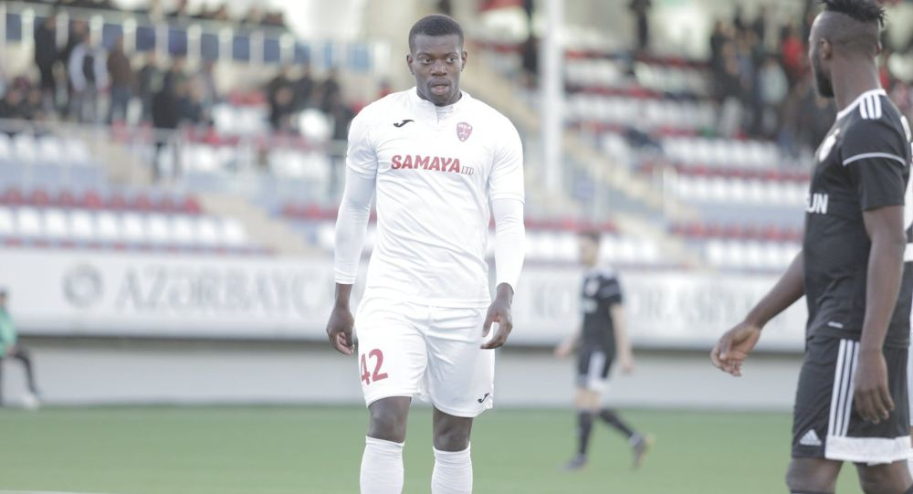 Ангольский футболист сбежал из Азербайджана