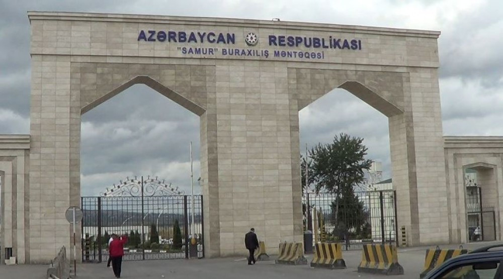 Еще 400 граждан Азербайджана вернулись из России на родину