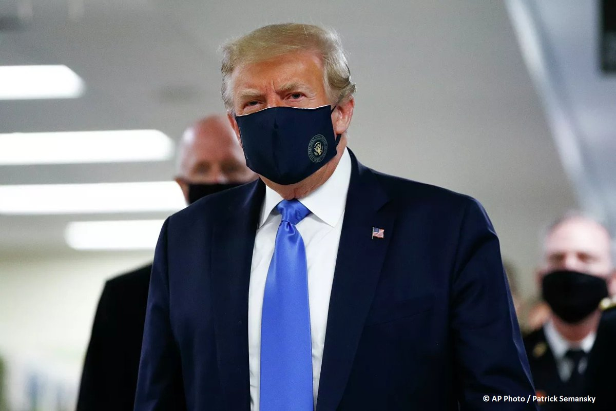 Трамп рассказал, почему скрывал реальную опасность коронавируса