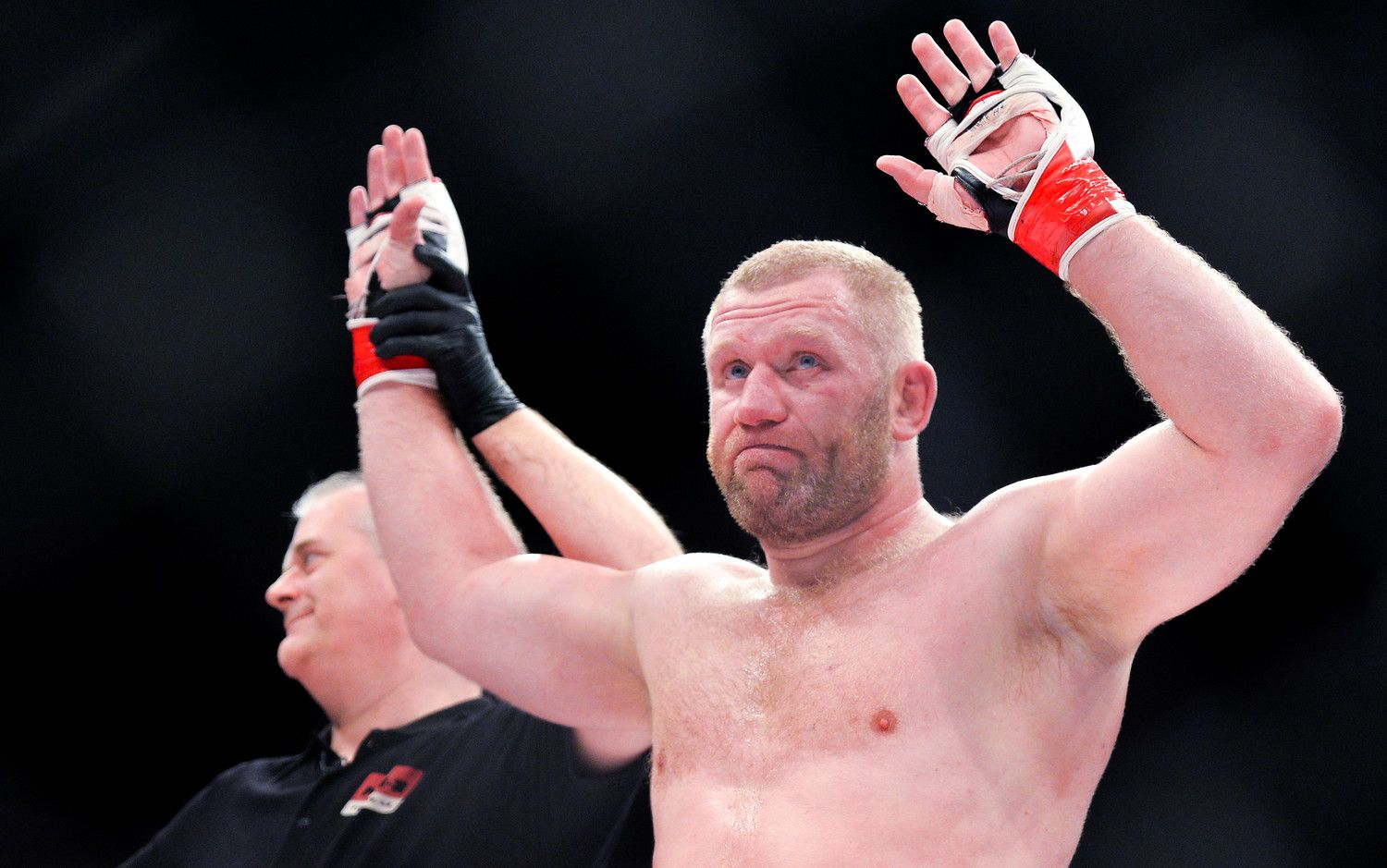 Боец MMA Харитонов дебютировал в боксе и нокаутировал британца