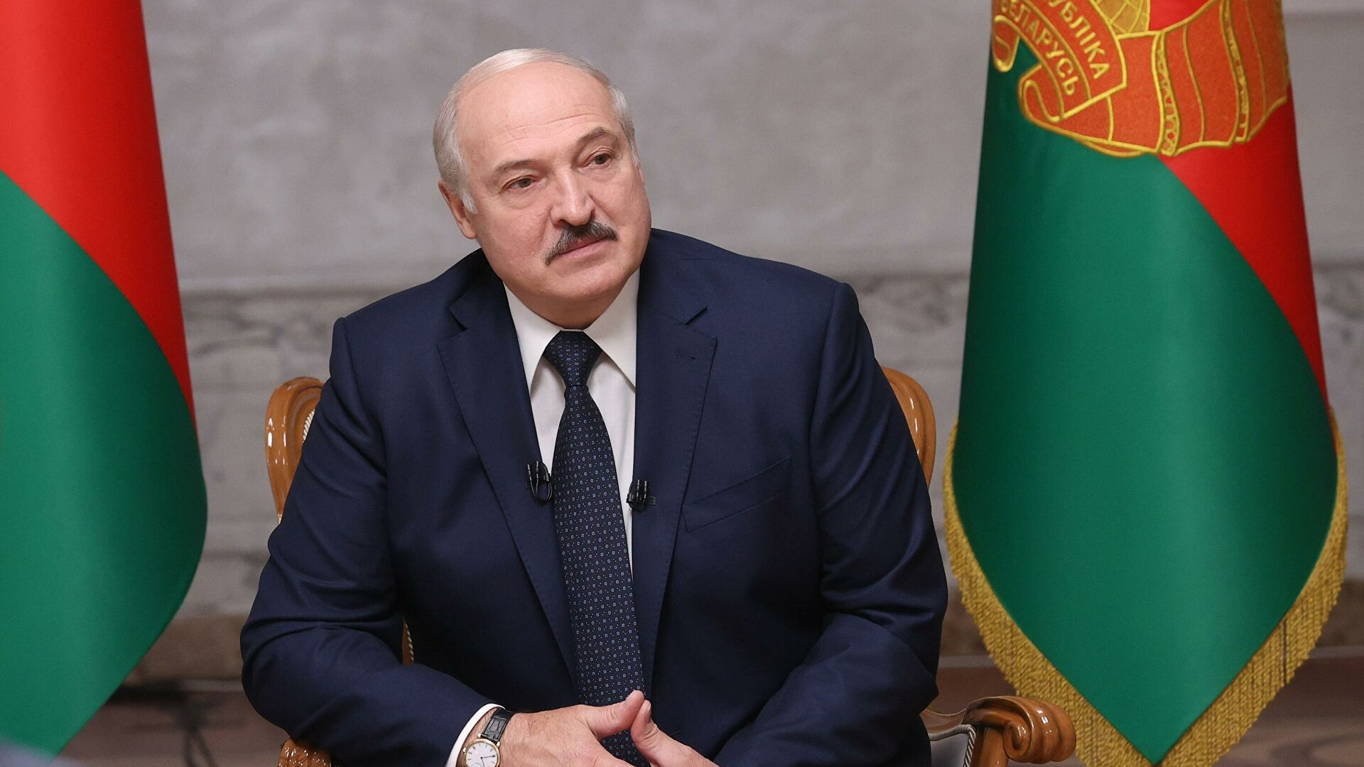 Лукашенко закрыл границы с двумя странами