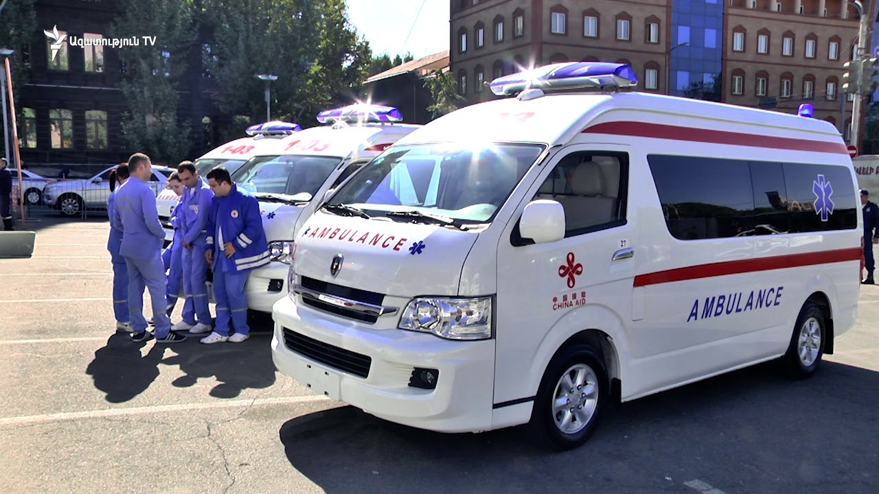 В Армении больницы прекращают плановый прием из-за введенного военного положения