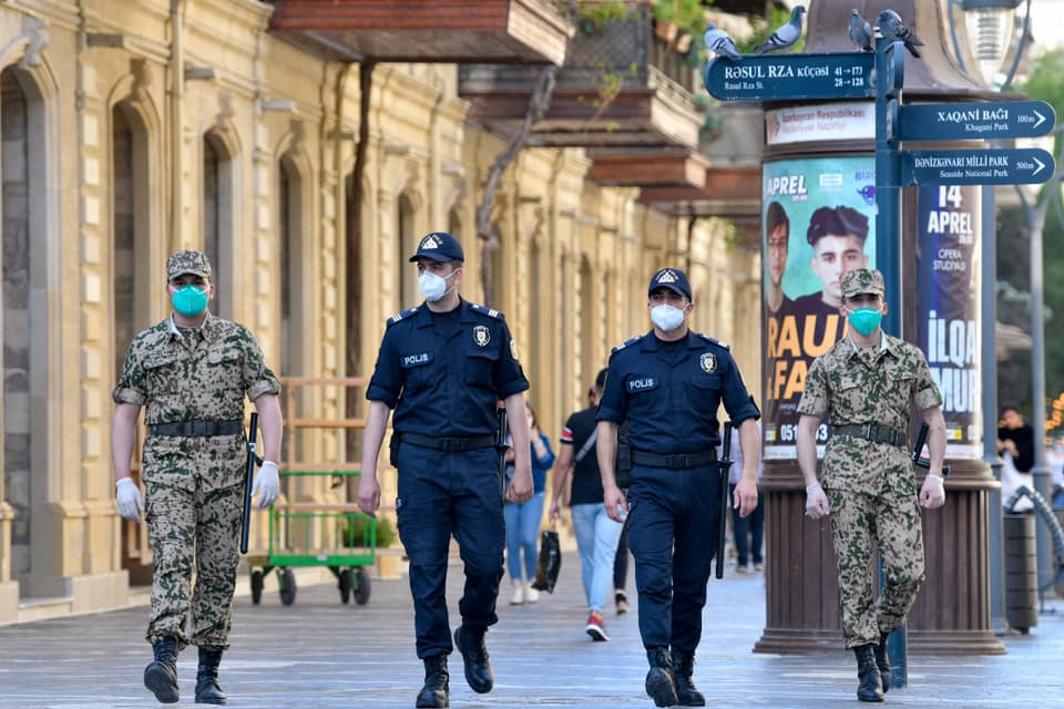 В Азербайджане вновь продлен карантинный режим