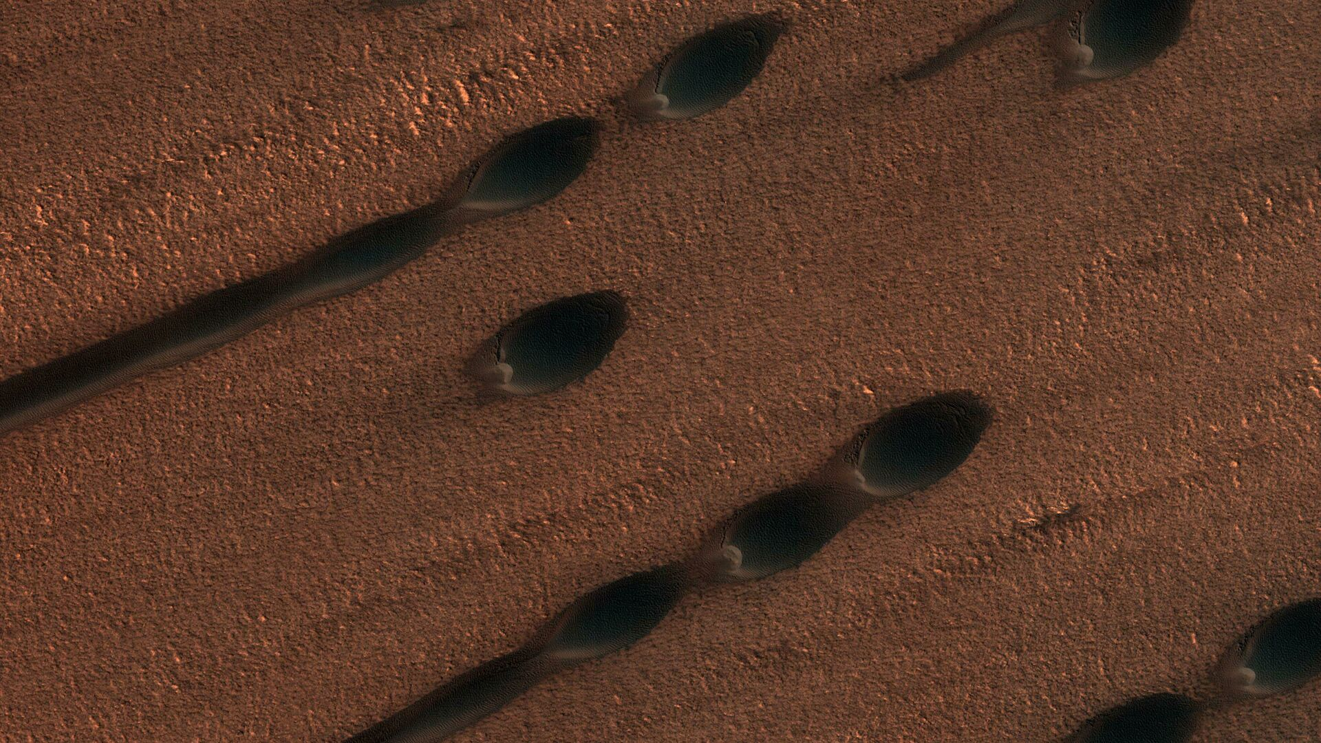 На Марсе нашли озера с соленой водой