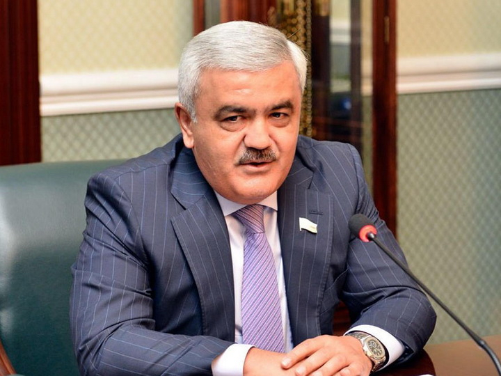 Ровнаг Абдуллаев поздравил "Карабах"