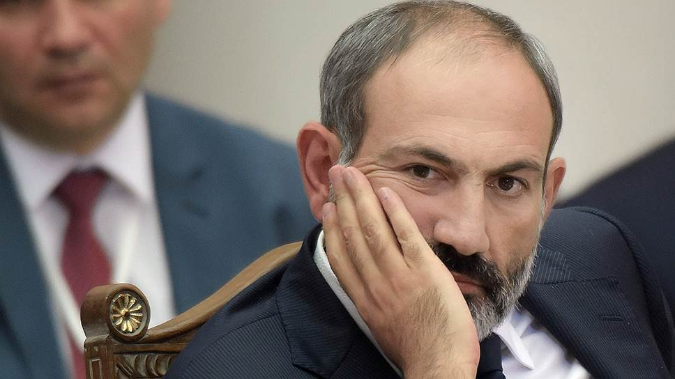 Армения просит начать переговоры о прекращении огня