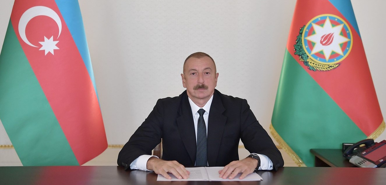 Президенты Азербайджана и Франции провели телефонный разговор