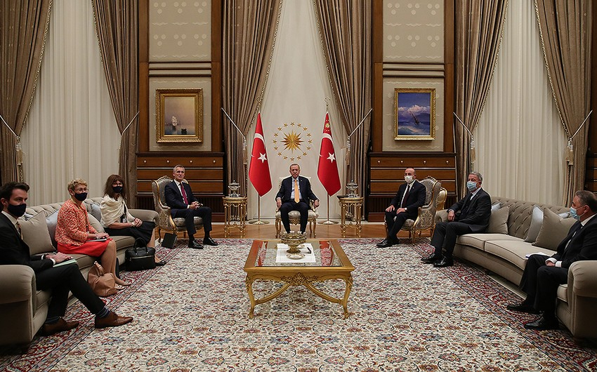 Эрдоган и глава НАТО обсудили ситуацию в Карабахе