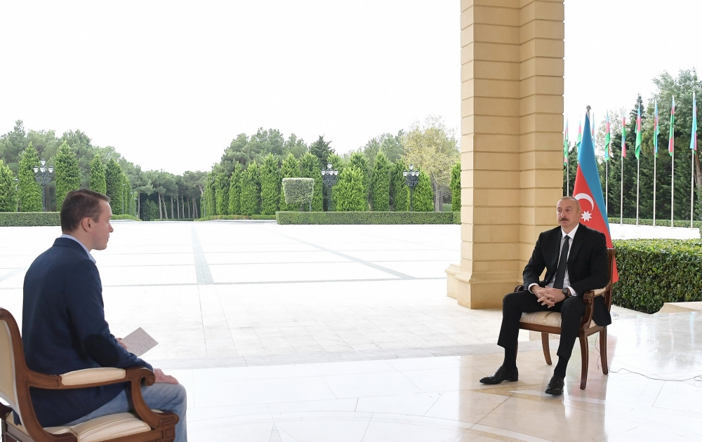 Президент Ильхам Алиев дал интервью российскому Первому каналу - ФОТО