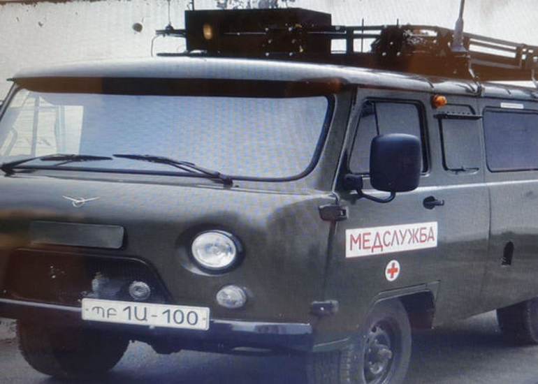 Армяне превращают медицинские автомобили в мобильные командные пункты - ФОТО