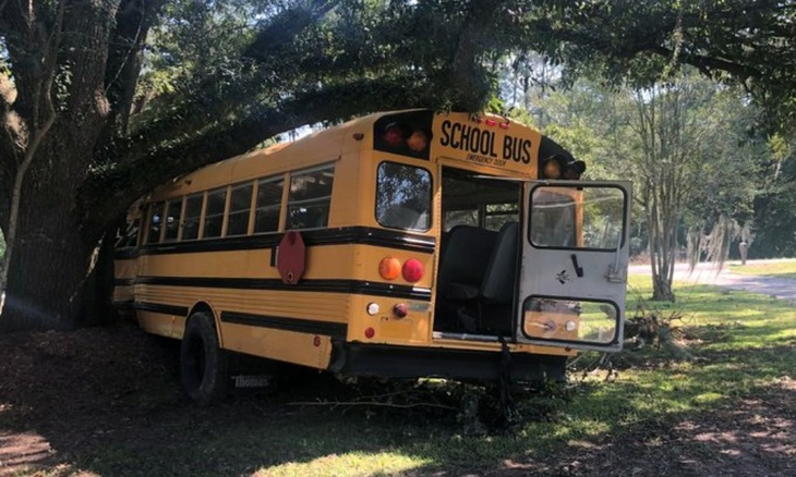 В США 11-летний ребенок угнал школьный автобус