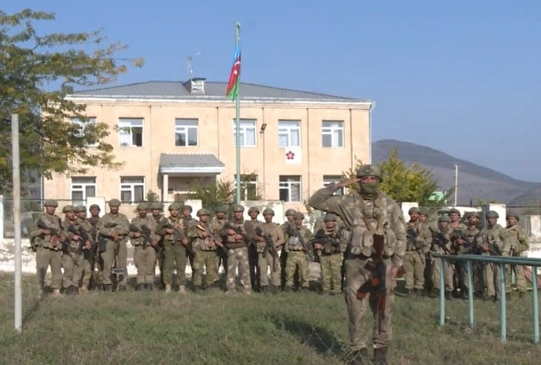 Над освобожденным от оккупации Зангиланом развевается азербайджанский флаг - ВИДЕО