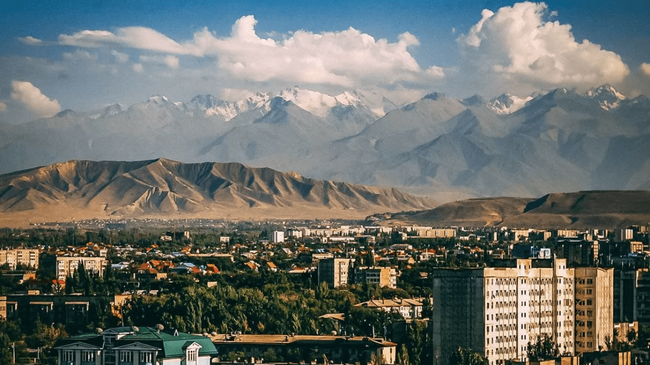 В Бишкеке за неделю сменились два мэра