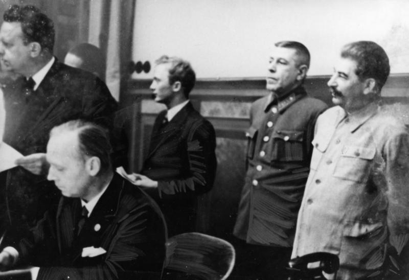 В чем Гитлер обвинял СССР в ноте об объявлении войны