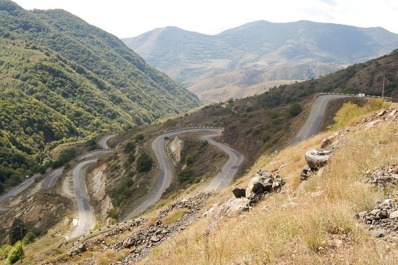 Военное руководство Армении в панике перекрыло дорогу Шуша-Лачин