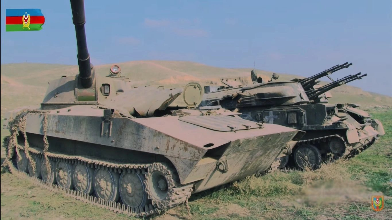 Брошенная на поле боя вооруженными силами Армении военная техника - ВИДЕО