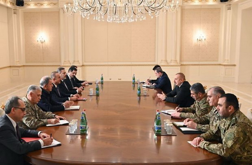 Ильхам Алиев принял главу МИД, министра обороны и начальника разведки Турции