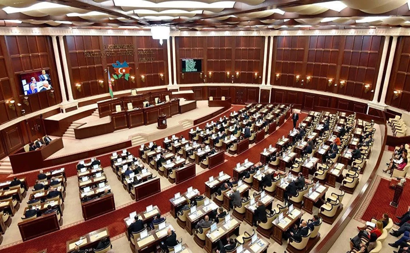 Парламент Азербайджана обратится к Верховному главнокомандующему и народу