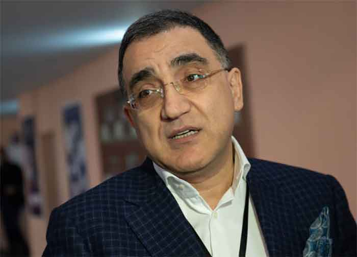 Экс-премьер Армении призвал Саркисяна и Пашиняна подать в отставку
