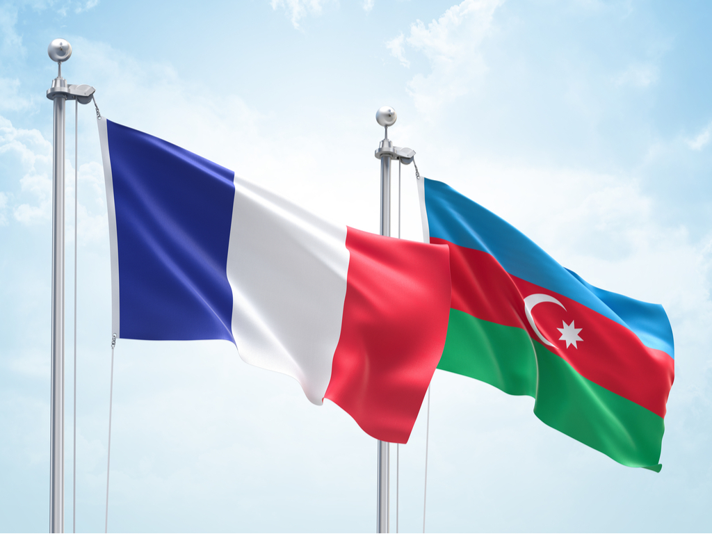 Азербайджан направил ноту Франции