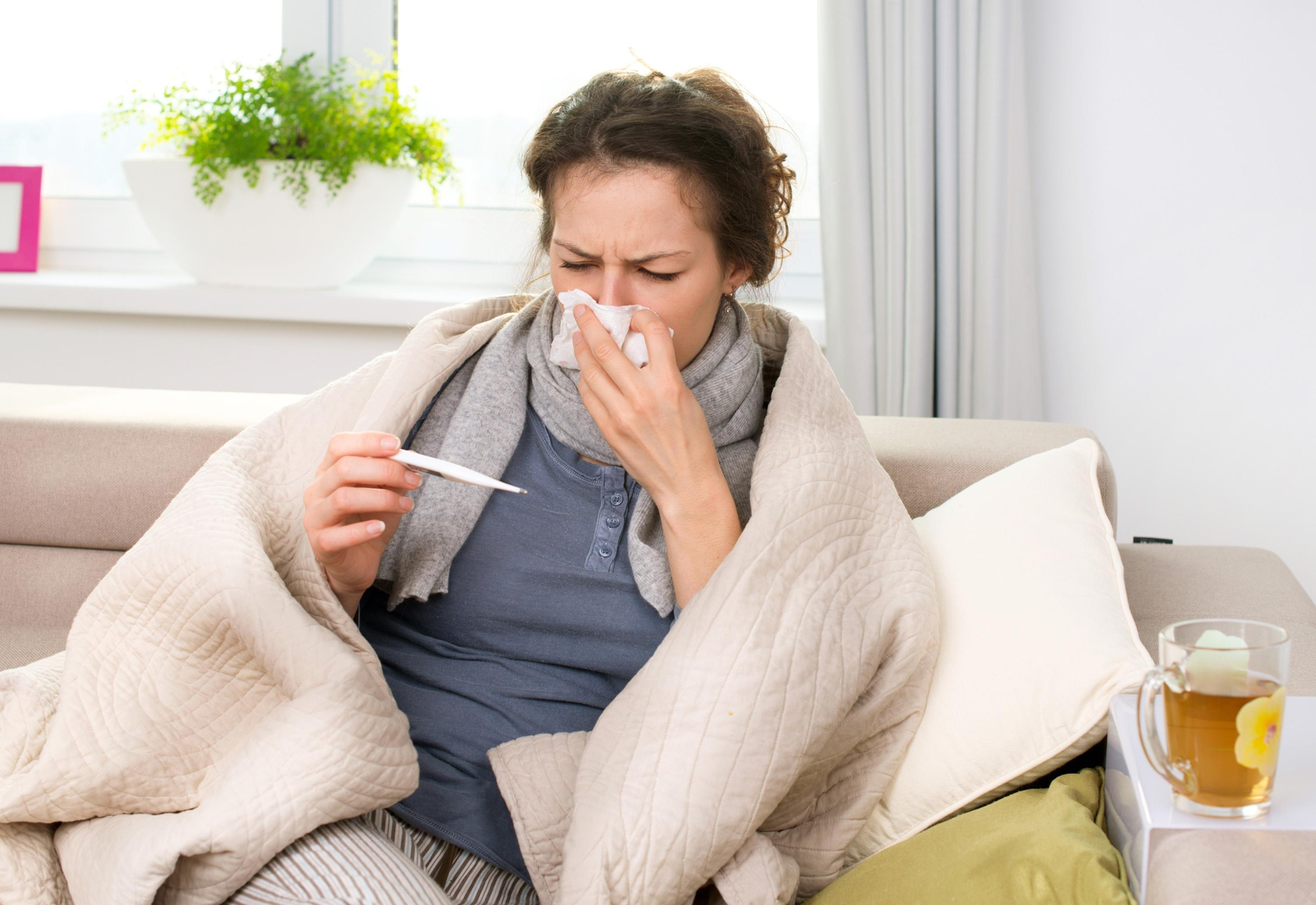 Названы три способа быстро избавиться от простуды