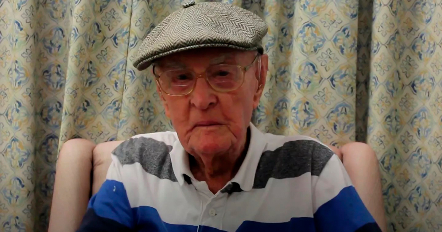 Отметивший 111-летие мужчина раскрыл "секрет" долголетия