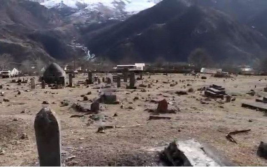 На кладбище в Кельбаджаре спустя 27 лет прозвучал азан - ВИДЕО