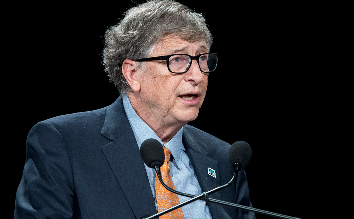 Билл Гейтс сделал прививку от коронавируса - ФОТО